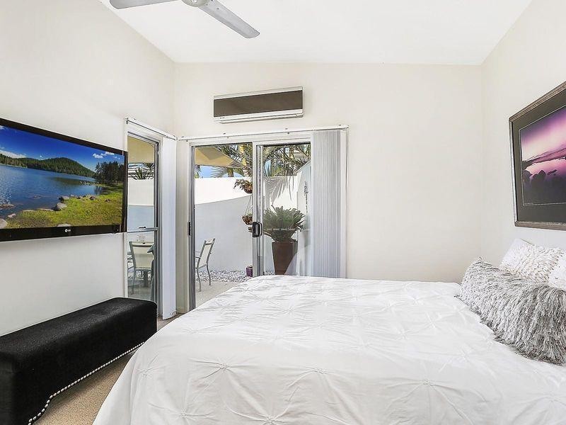 20 Tortola Place, Kawana Island QLD 4575