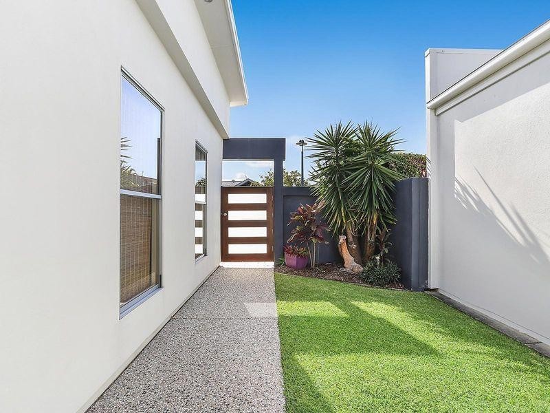 20 Tortola Place, Kawana Island QLD 4575