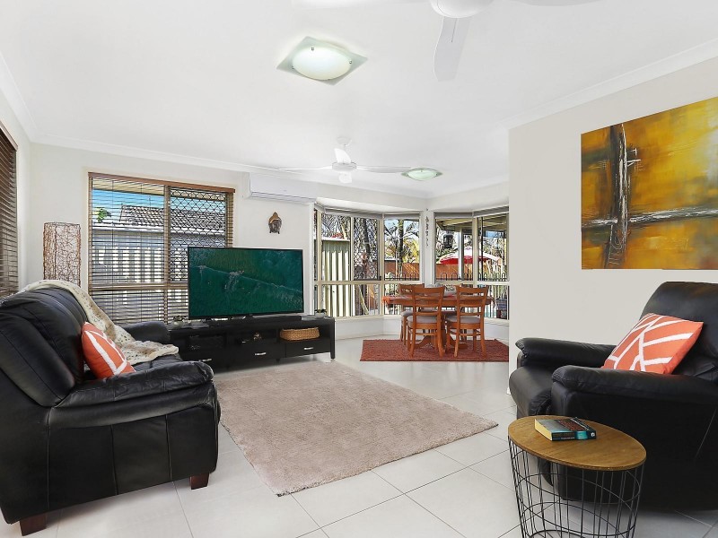 11 Highclare Court, Little Mountain QLD 4551