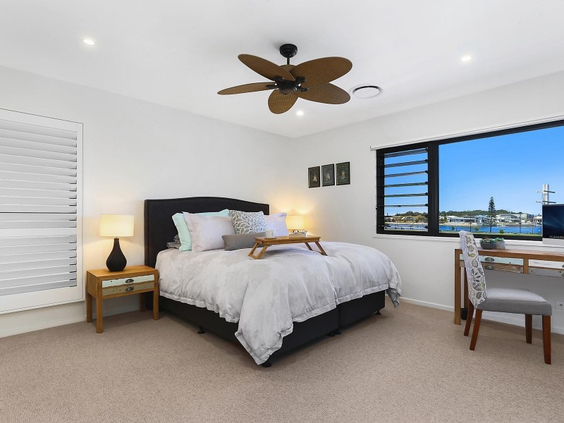 4/14 Coral Sea Drive, Pelican Waters QLD 4551