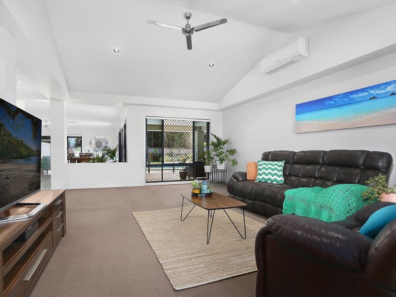22 Oxford Parade, Pelican Waters QLD 4551