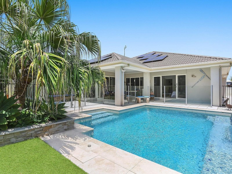10 Ballinger Place, Pelican Waters QLD 4551