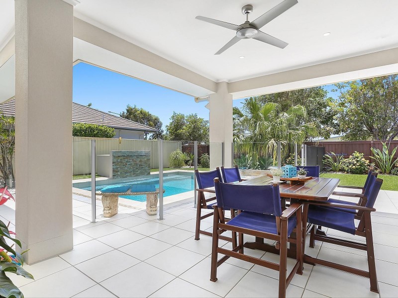 10 Ballinger Place, Pelican Waters QLD 4551