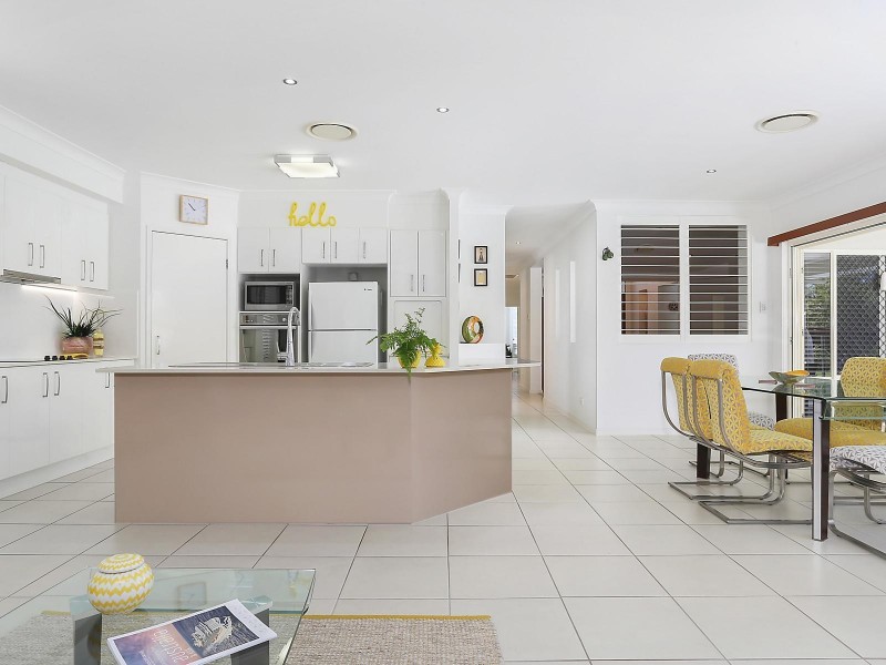10 Ballinger Place, Pelican Waters QLD 4551