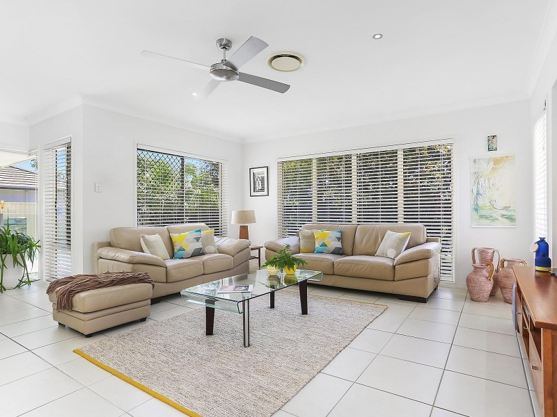 10 Ballinger Place, Pelican Waters QLD 4551