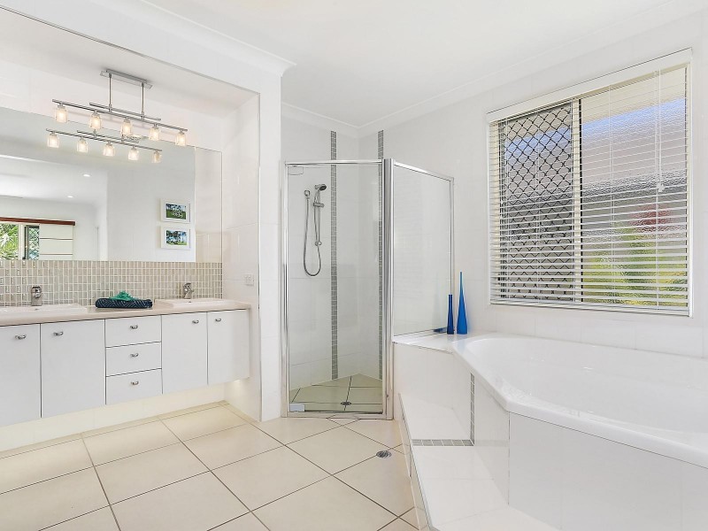 10 Ballinger Place, Pelican Waters QLD 4551