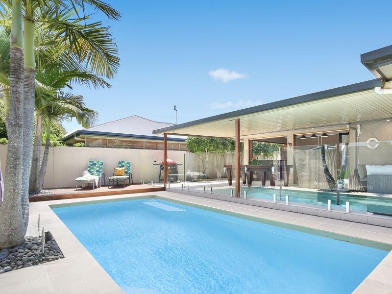 4 Madagascar Court, Kawana Island QLD 4575