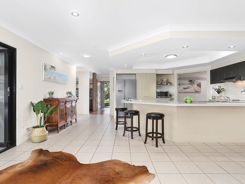 4 Madagascar Court, Kawana Island QLD 4575