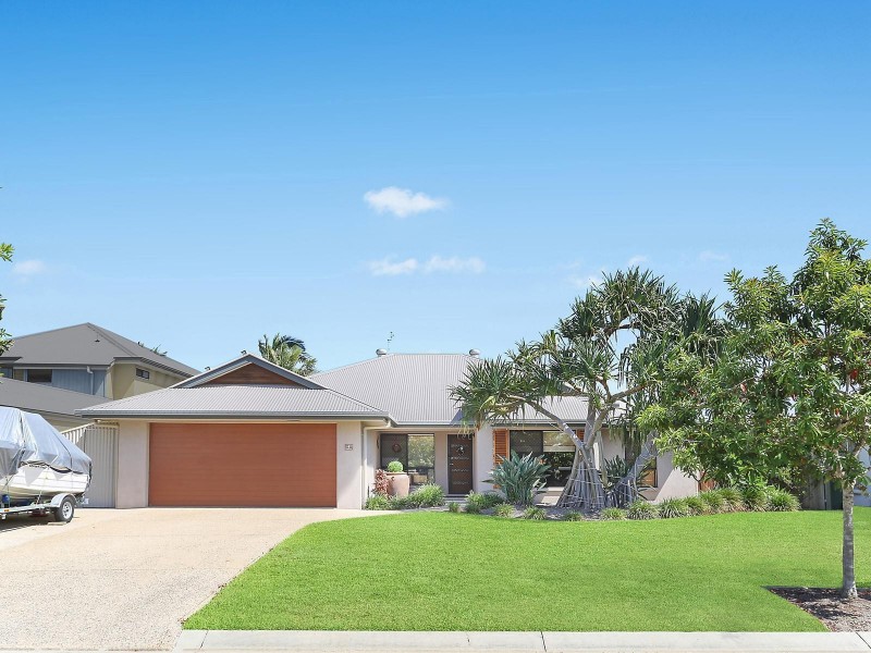 4 Madagascar Court, Kawana Island QLD 4575