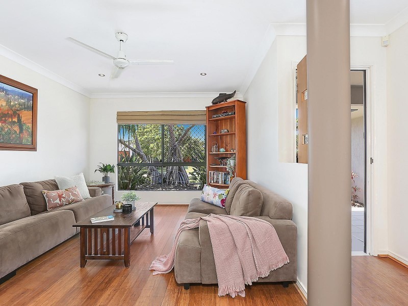 4 Madagascar Court, Kawana Island QLD 4575