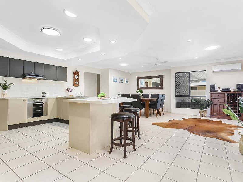 4 Madagascar Court, Kawana Island QLD 4575