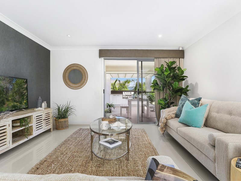 6 Bond Street, Pelican Waters QLD 4551