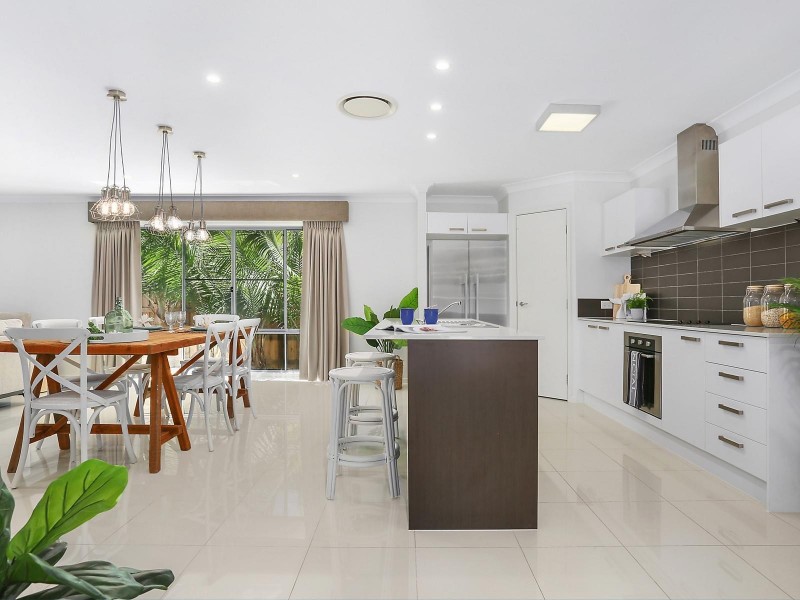 6 Bond Street, Pelican Waters QLD 4551