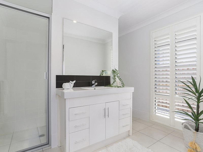 6 Bond Street, Pelican Waters QLD 4551