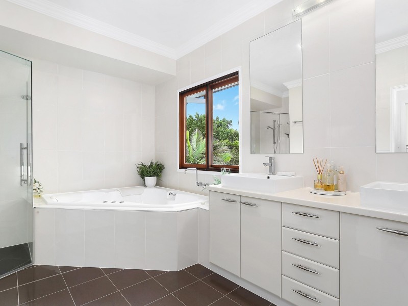 31 Webb Ellis Court, Pelican Waters QLD 4551