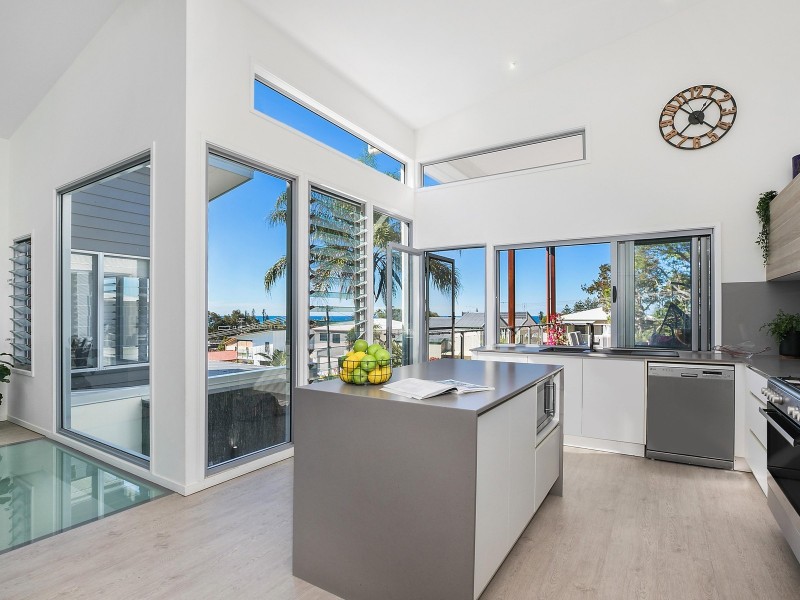 9 Dicky Beach Close, Dicky Beach QLD 4551