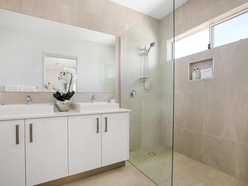 8 Warrego Drive, Pelican Waters QLD 4551