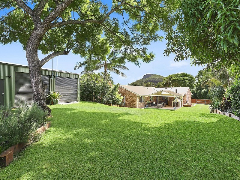 38 Hillside Road, Glass House Mountains QLD 4518