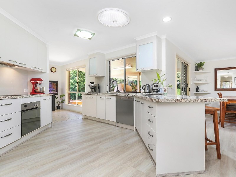 38 Hillside Road, Glass House Mountains QLD 4518