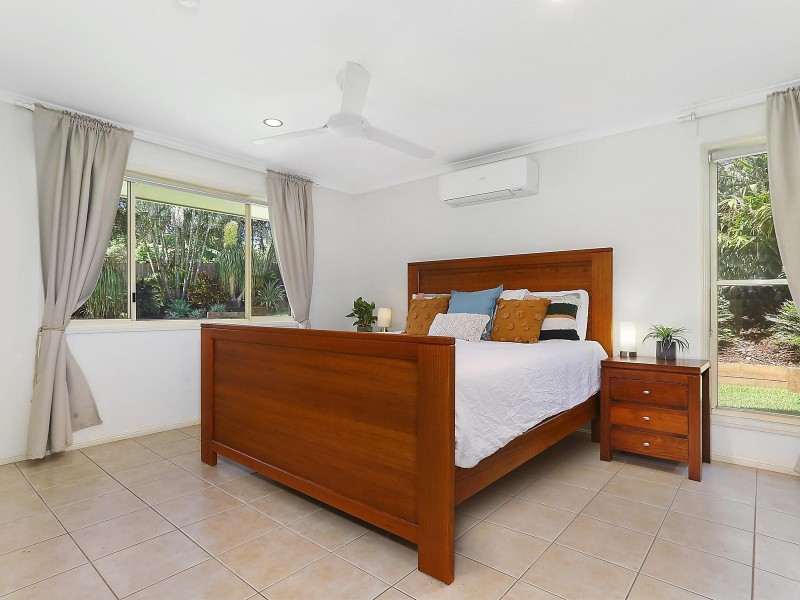 38 Hillside Road, Glass House Mountains QLD 4518