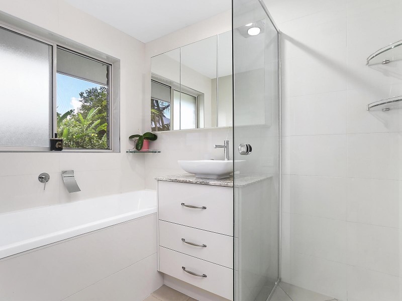 38 Hillside Road, Glass House Mountains QLD 4518