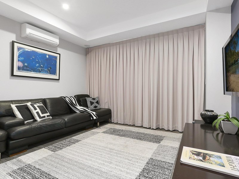 20 Scartree Street, Pelican Waters QLD 4551