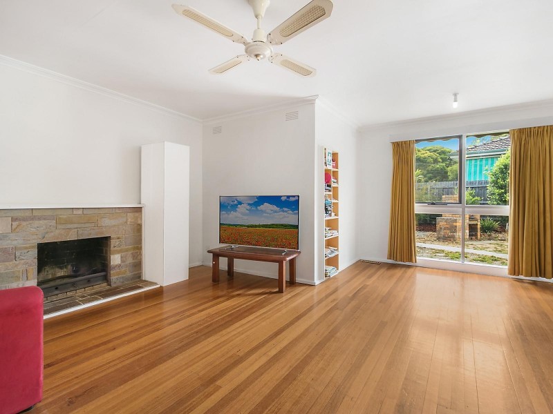 16 Wallara Crescent, Croydon VIC 3136