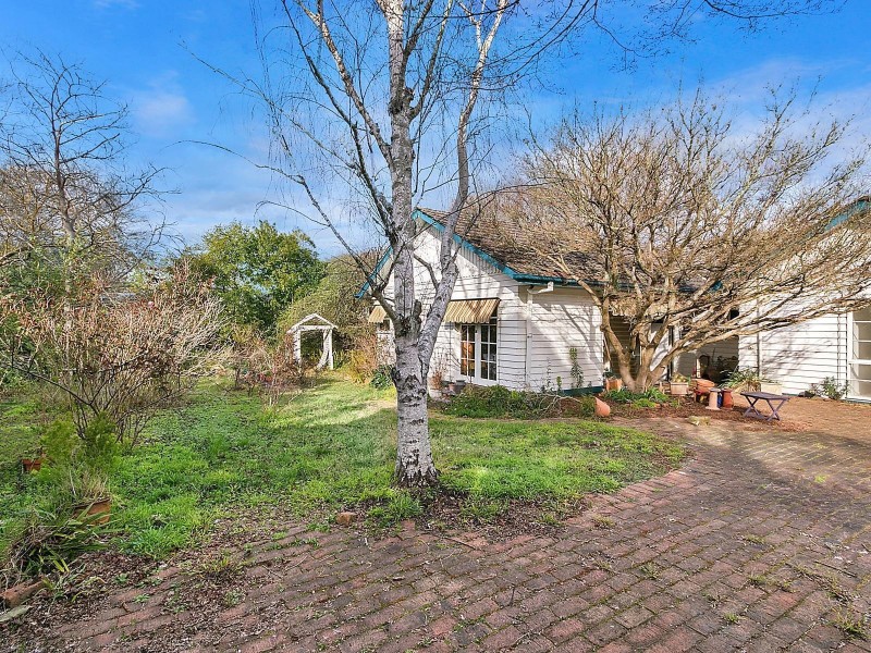 4-6 Thackeray Court, Croydon VIC 3136