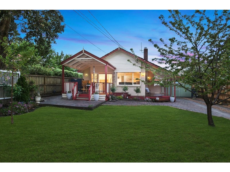 4 Edith Avenue, Croydon VIC 3136