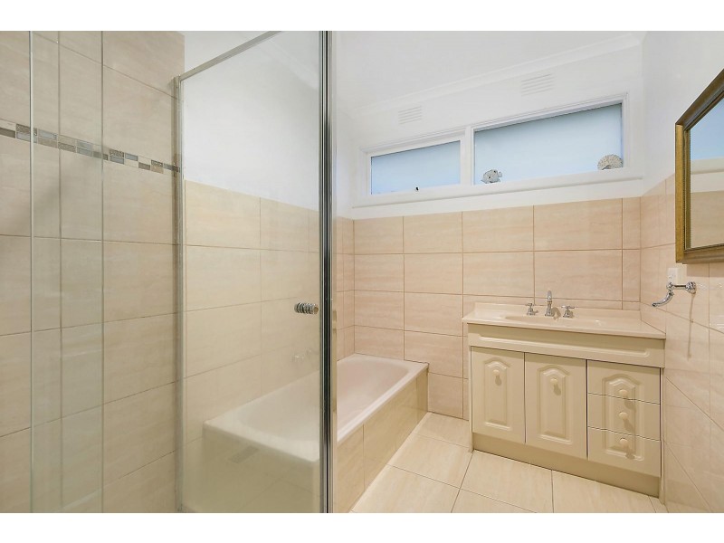 4 Edith Avenue, Croydon VIC 3136