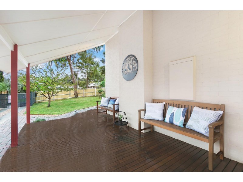 4 Edith Avenue, Croydon VIC 3136