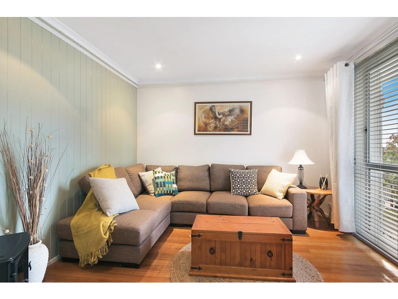 8 Kinarra Court, Mooroolbark VIC 3138