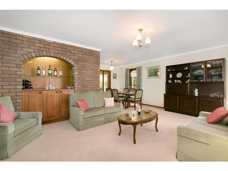 28 Glenwood Drive, Croydon VIC 3136