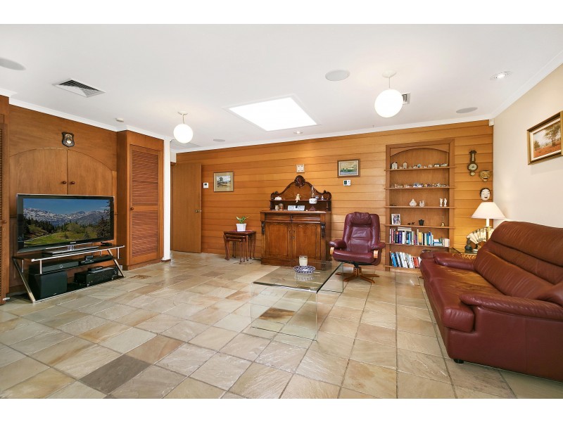 28 Glenwood Drive, Croydon VIC 3136