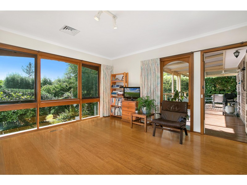 28 Glenwood Drive, Croydon VIC 3136