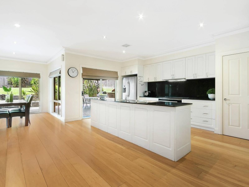 57 Blue Ridge Drive, Mooroolbark VIC 3138