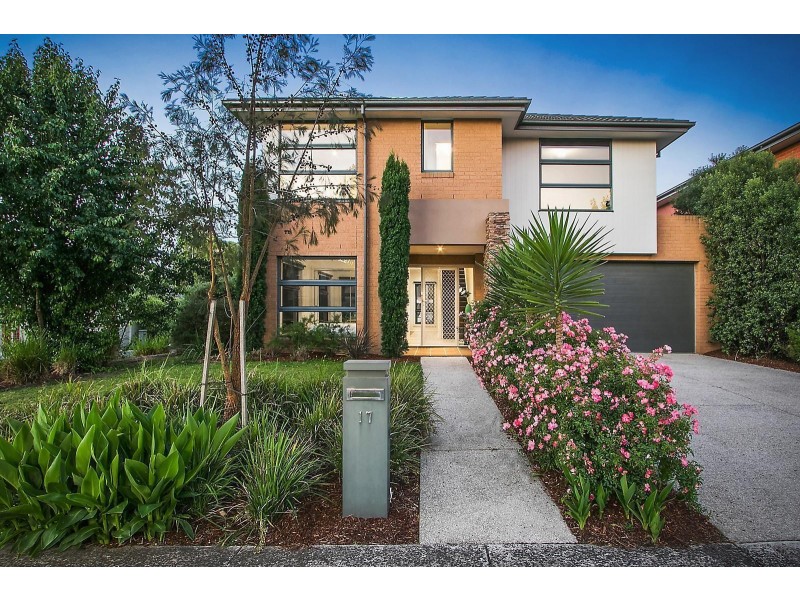 17 The Range Boulevard, Croydon VIC 3136