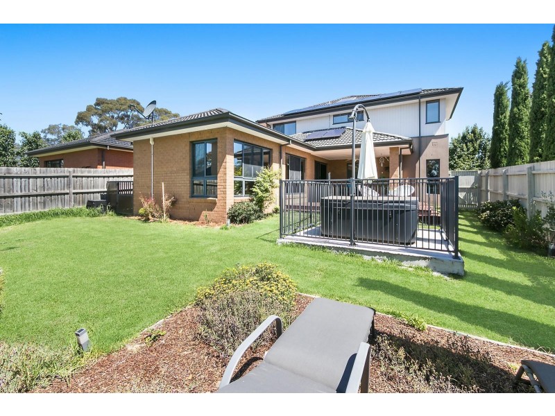 17 The Range Boulevard, Croydon VIC 3136