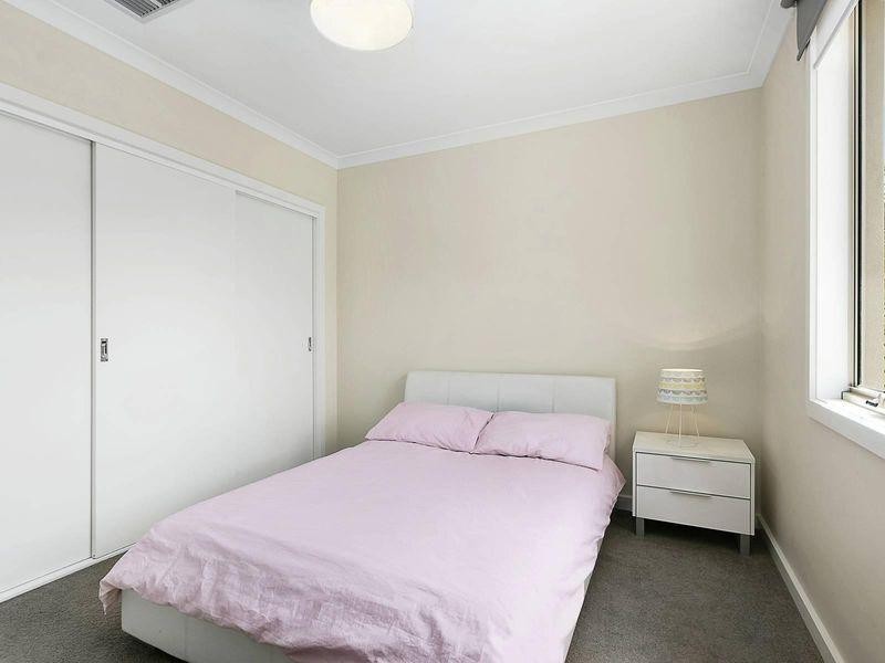 2/23 Ronald Road, Croydon VIC 3136