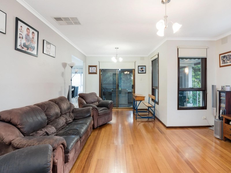 102 Hayrick Lane, Mooroolbark VIC 3138
