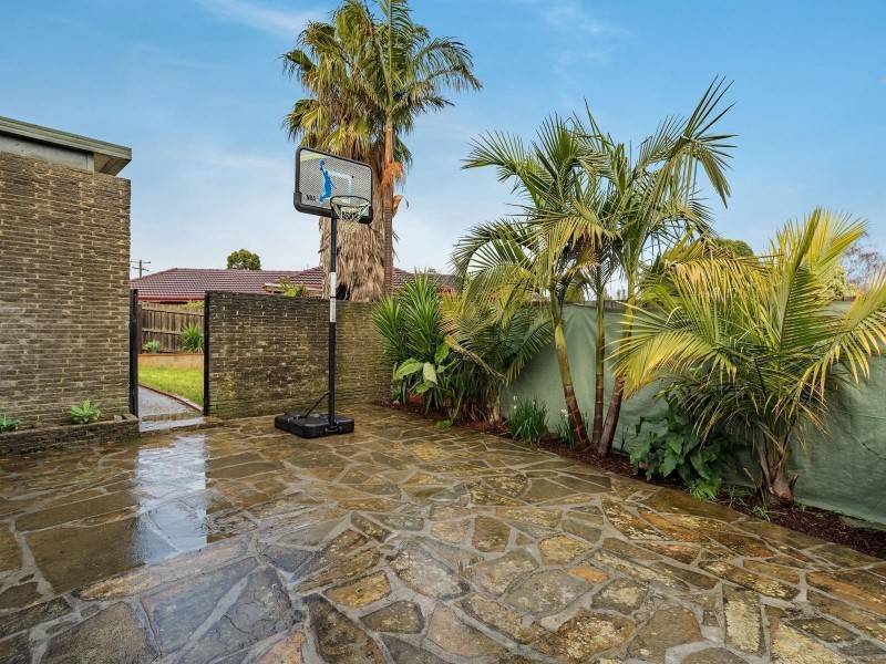 102 Hayrick Lane, Mooroolbark VIC 3138