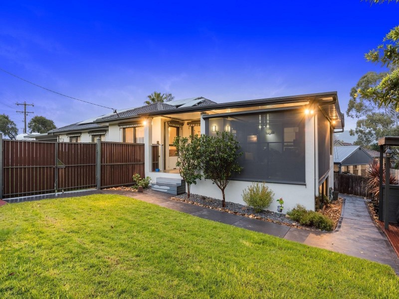 102 Hayrick Lane, Mooroolbark VIC 3138