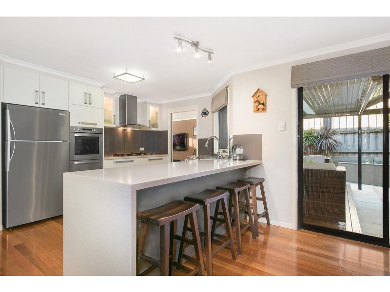 24 Langdale Drive, Croydon Hills VIC 3136