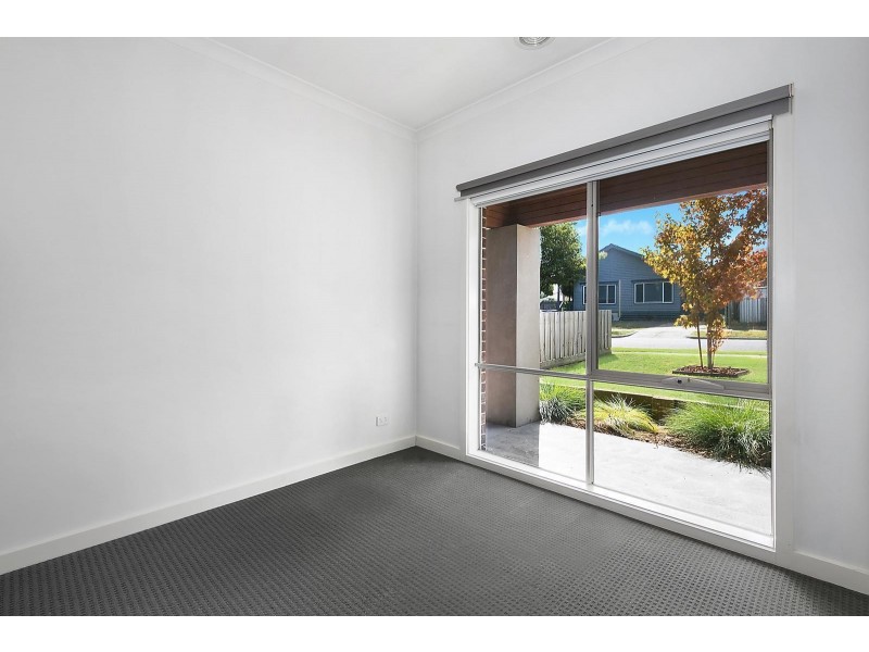 2/7 Karingal Street, Croydon North VIC 3136