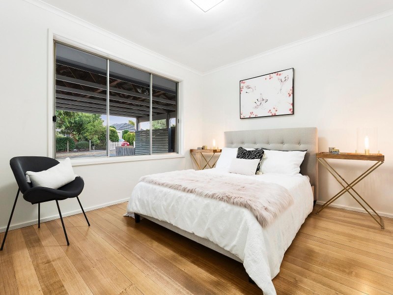 27 Thomas Street, Croydon South VIC 3136