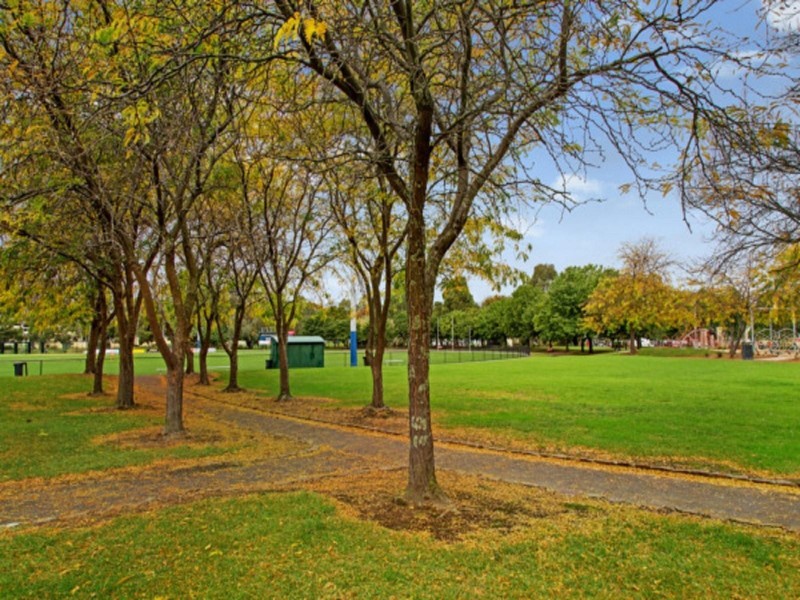 2D Marion Avenue, Croydon VIC 3136