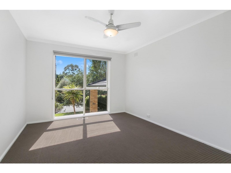 60 Cardigan Road, Mooroolbark VIC 3138