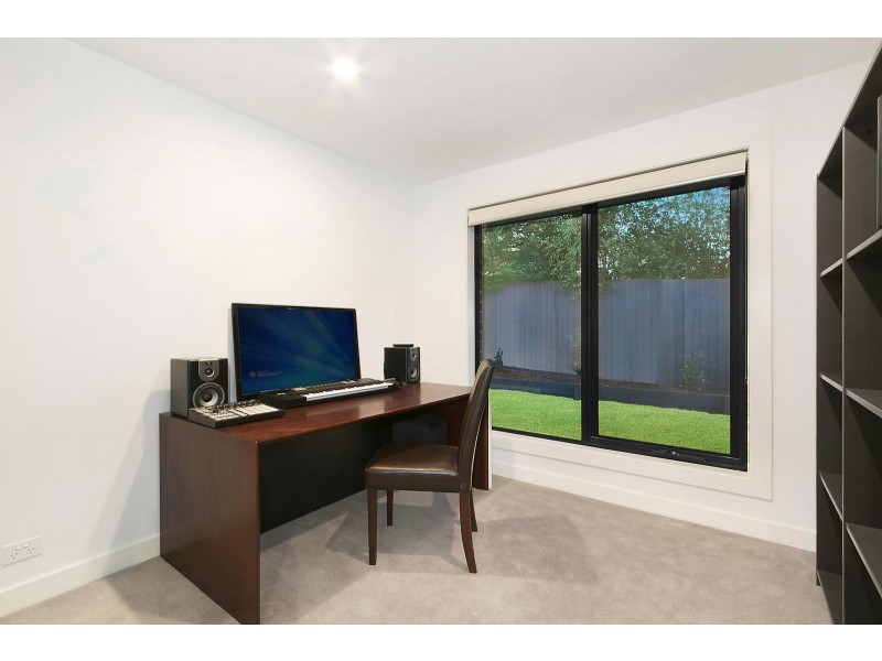 42A Faraday Road, Croydon South VIC 3136