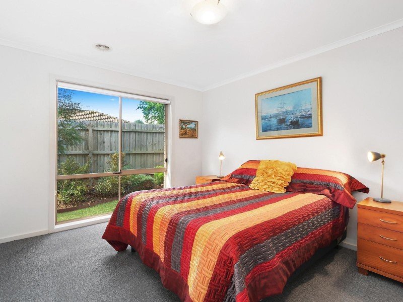 13 Wildwood Walk, Croydon South VIC 3136