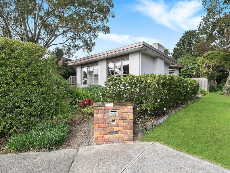 32 Frederick Street, Croydon VIC 3136